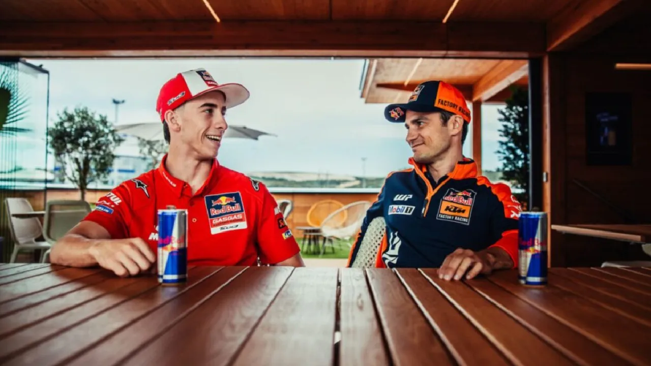 Pedro Acosta dan Dani Pedrosa