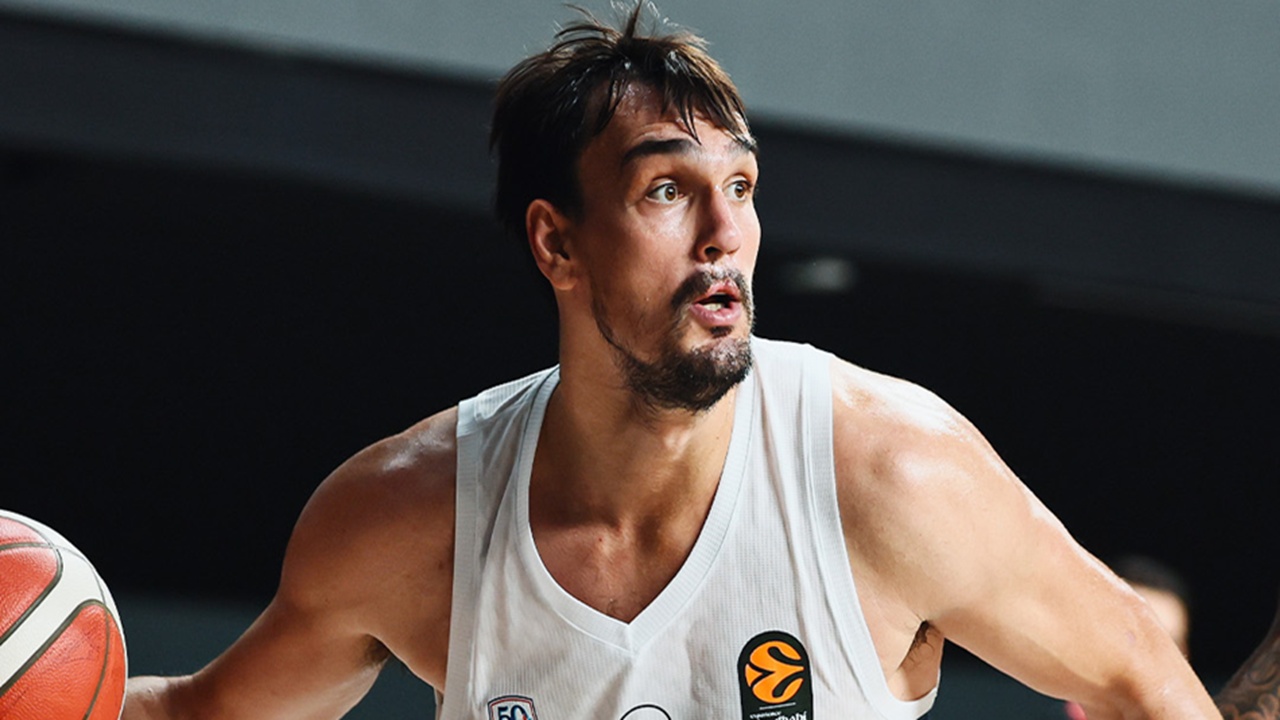 Dario Saric Berambisi Antarkan Anadolu Efes Juara Euroleague