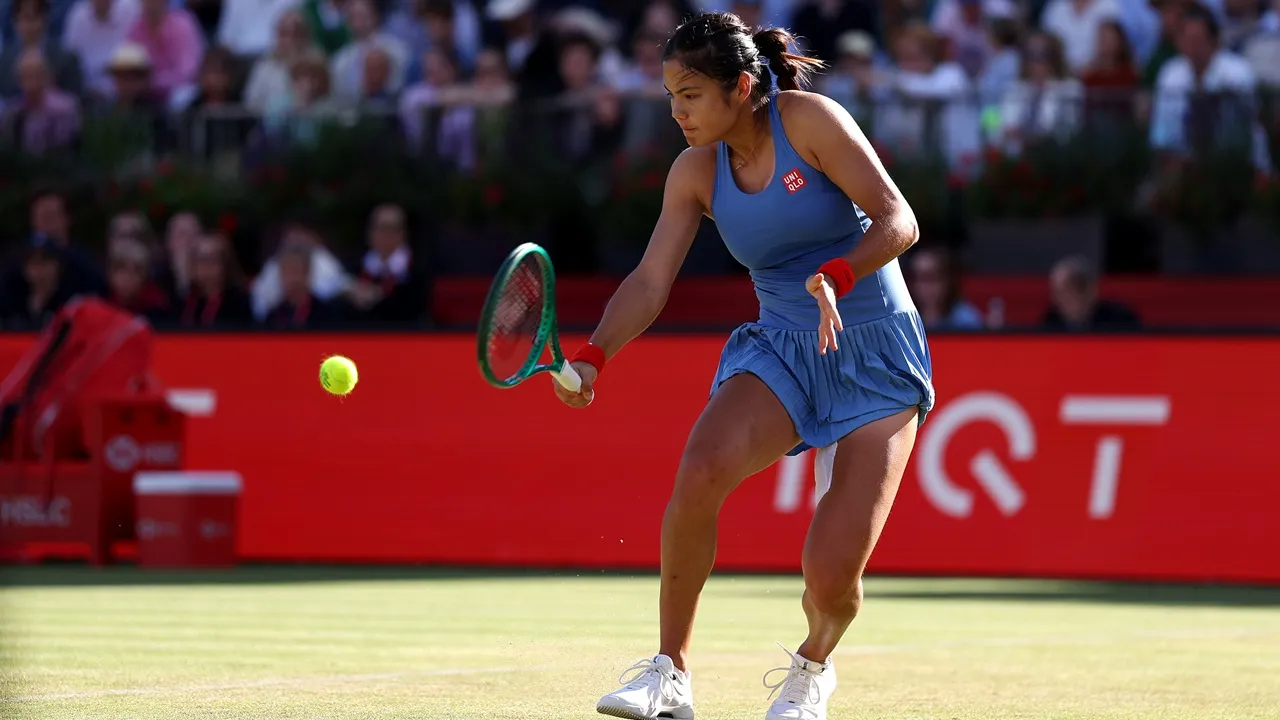 Emma Raducanu Jelaskan Bagaimana Ia Manfaatkan Sepak Terjang Andre Agassi