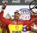 Joey Logano Menangi Balapan Bristol, Blaney dan Hocevar Baku Hantam
