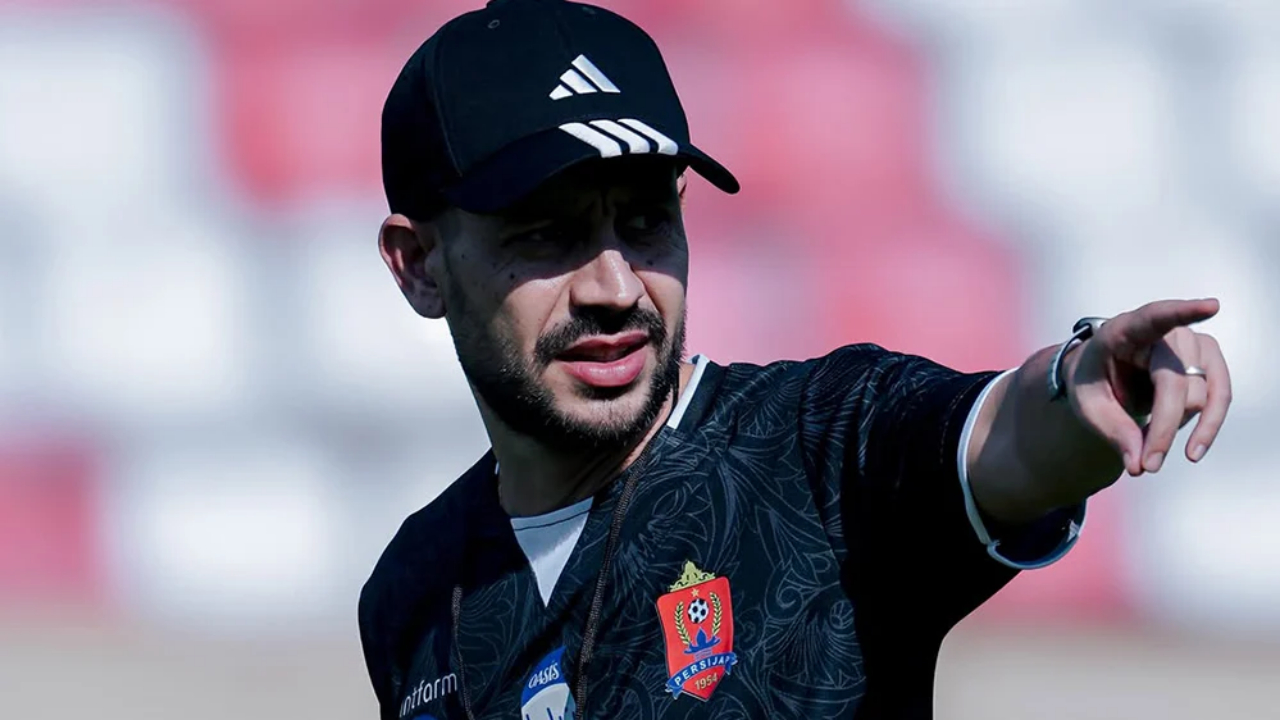 Mario Lemos Kembali Asuh Persijap, Siap Bangkit Atasi Persib