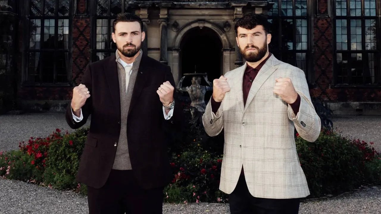 Pat Brown (kanan) dan John Hedges. (Foto: Fight TV)