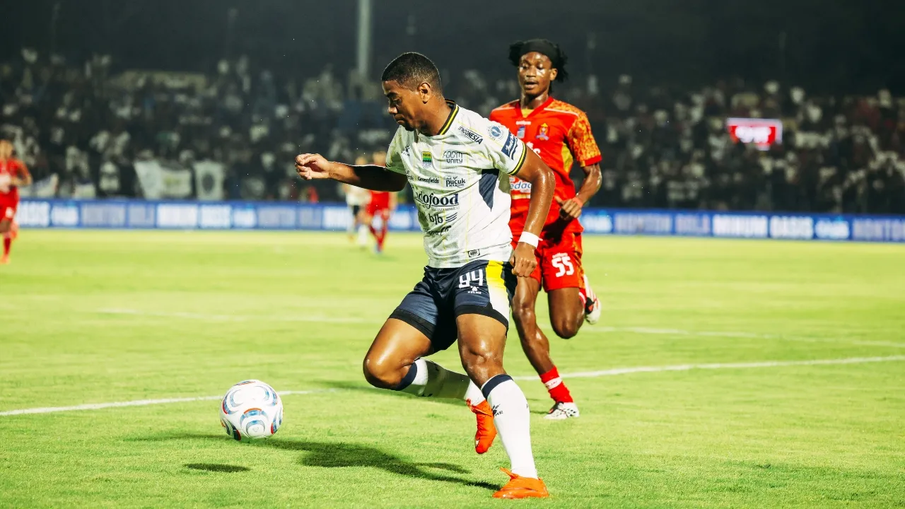 Persib tekuk Persijap 2-1