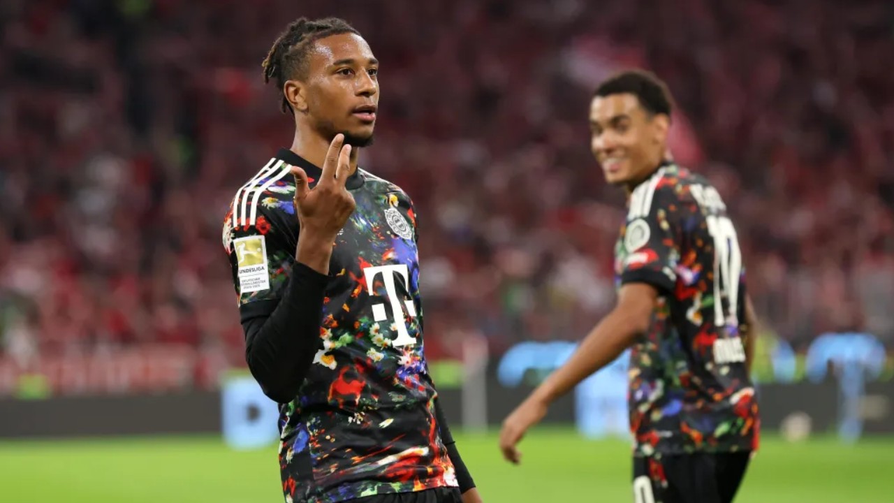 Usai Cetak 3 Gol vs Union Berlin, Michael Olise Dikasih Hadiah Jersey Neymar