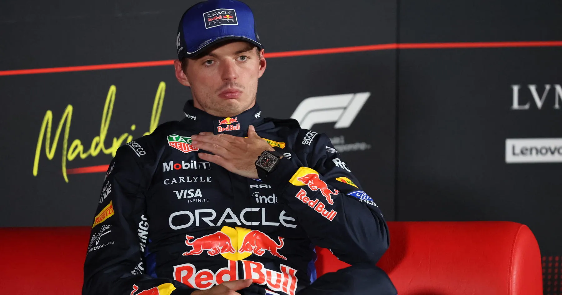 Verstappen Pertimbangkan Keluar dari F1 di 2026 - sumber: (racingnews365)