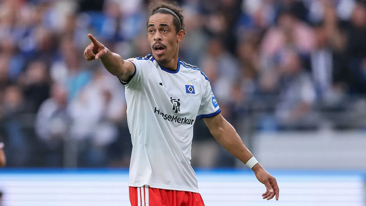 Yussuf Poulsen Lega Hamburg Akhirnya Raih Kemenangan Pertama di Bundesliga