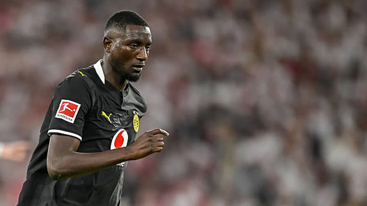 Cedera Benjamin Sesko Timbulkan Kekhawatiran, Manchester United Incar Serhou Guirassy