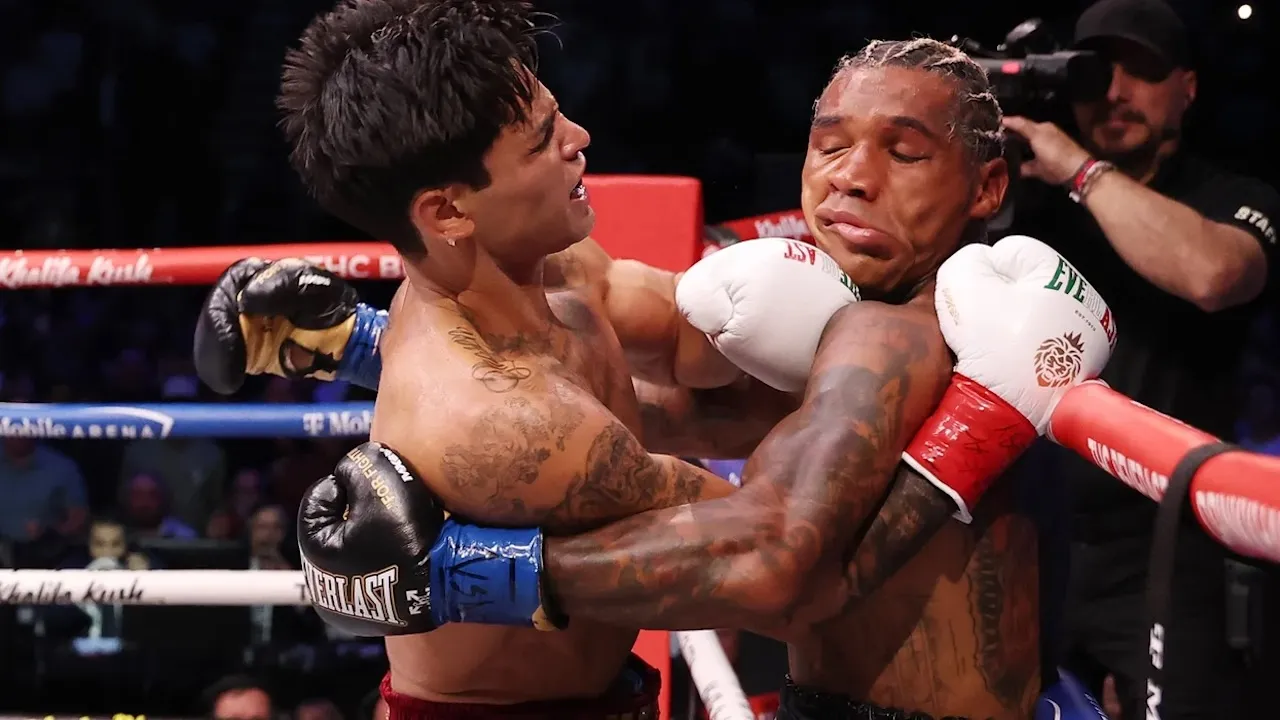 Frank Warren Sarankan Conor Benn Pensiun Usai Kalah dari Ryan Garcia