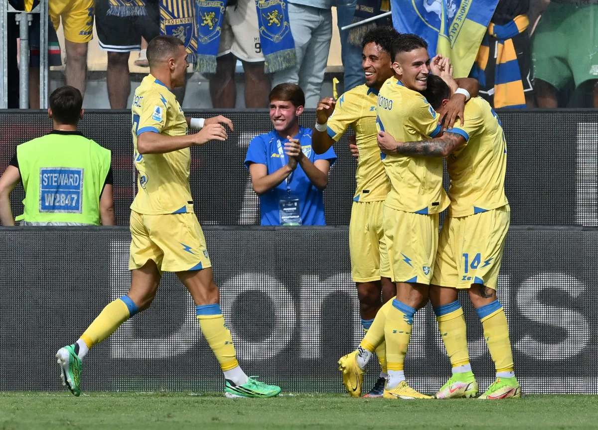 Frosinone Taklukkan Como, Sinyal Positif untuk Sepak Bola Italia - sumber: (footballitalia)