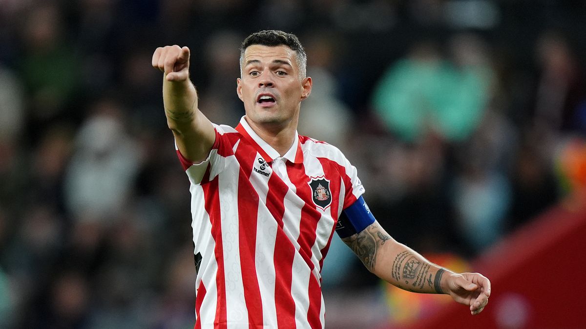 Granit Xhaka Dikeluarkan dari Tim Terkait Skandal Vaksin