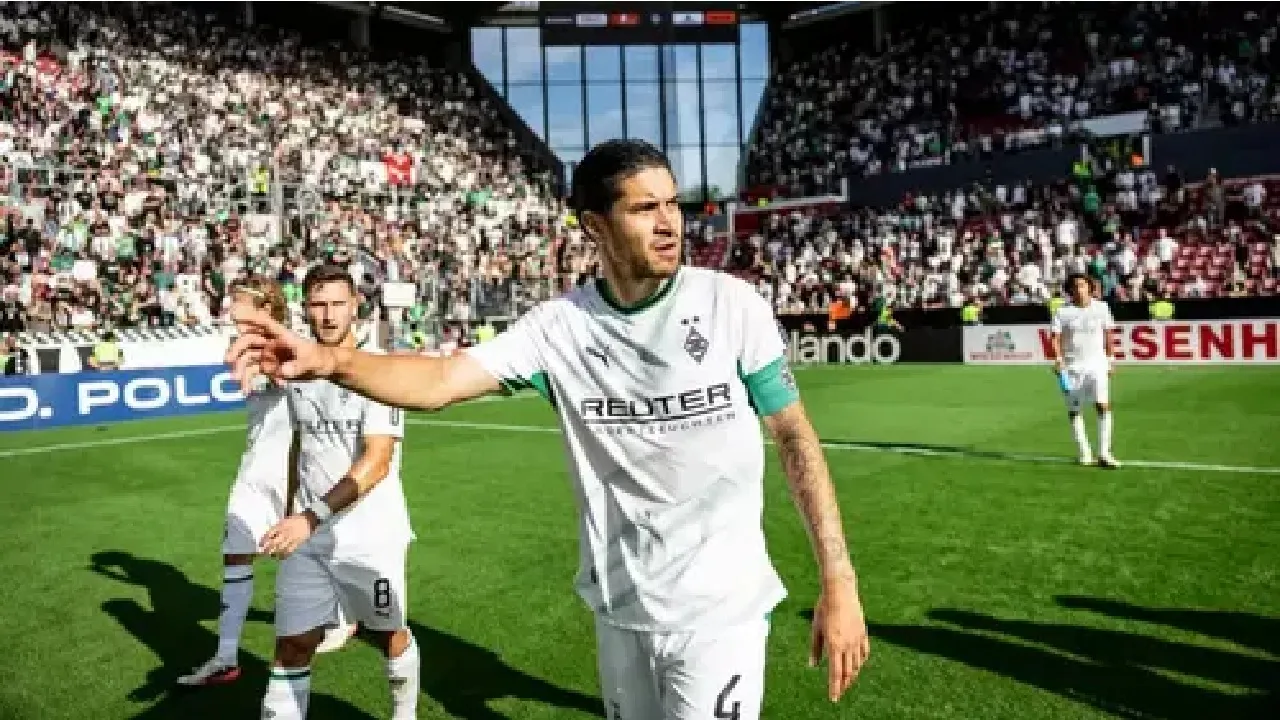 Kevin Diks gagal eksekusi penalti saat Borussia Monchengladbach vs Mainz
