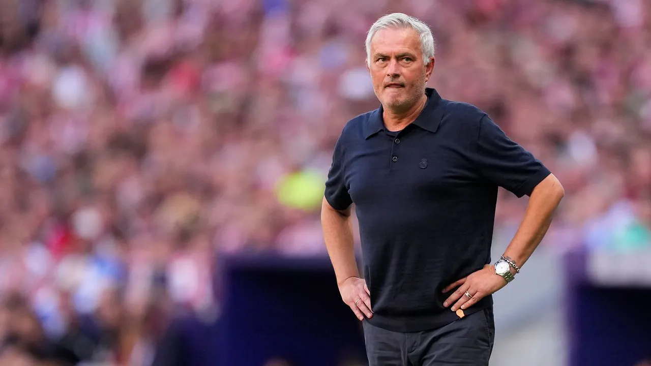 Madrid Kalah dari Atletico, Jose Mourinho Kritik Wasit dan VAR