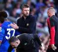 Tarik Keluar Kobbie Mainoo, Fans Manchester United Soraki Michael Carrick