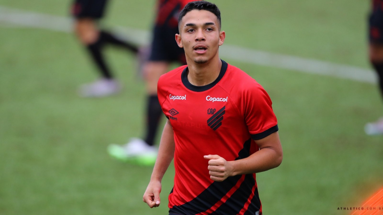 Tottenham Pimpin Perburuan Arthur Dias Siap Rekrut Januari Nanti