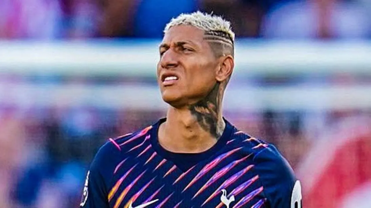Striker Tottenham