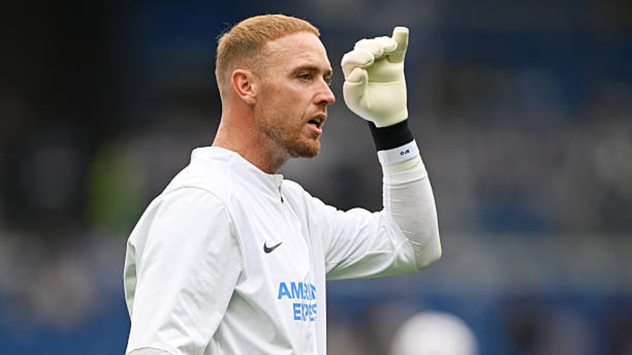 Bart Verbruggen Tak Terkejut Jason Steele Masuk Skuad Timnas Inggris