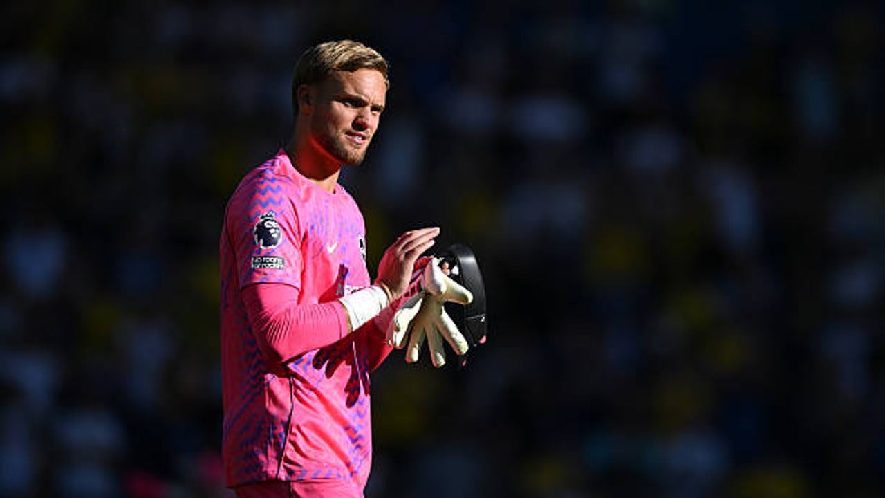 Bart Verbruggen Tegaskan Brighton akan Terus Berkembang Bersama Hurzeler