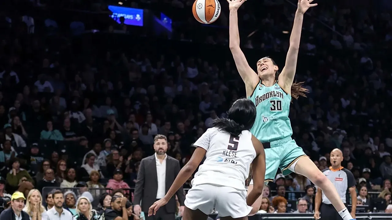 Breanna Stewart Terima Technical Foul Pertama dalam Sembilan Tahun