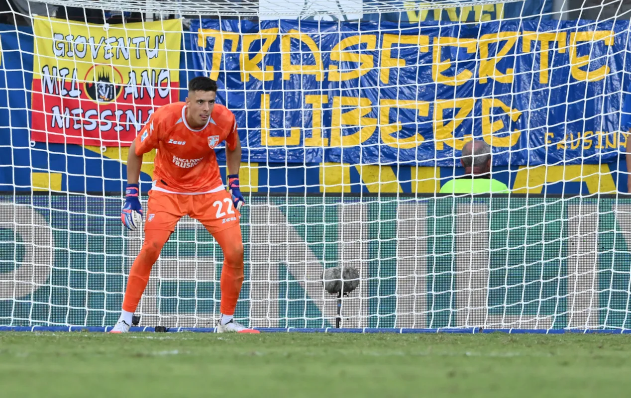 Frosinone Amankan Palmisani dengan Kontrak Baru Hingga 2031 Usai Aksi Gemilang di Como - sumber: (footballitalia)
