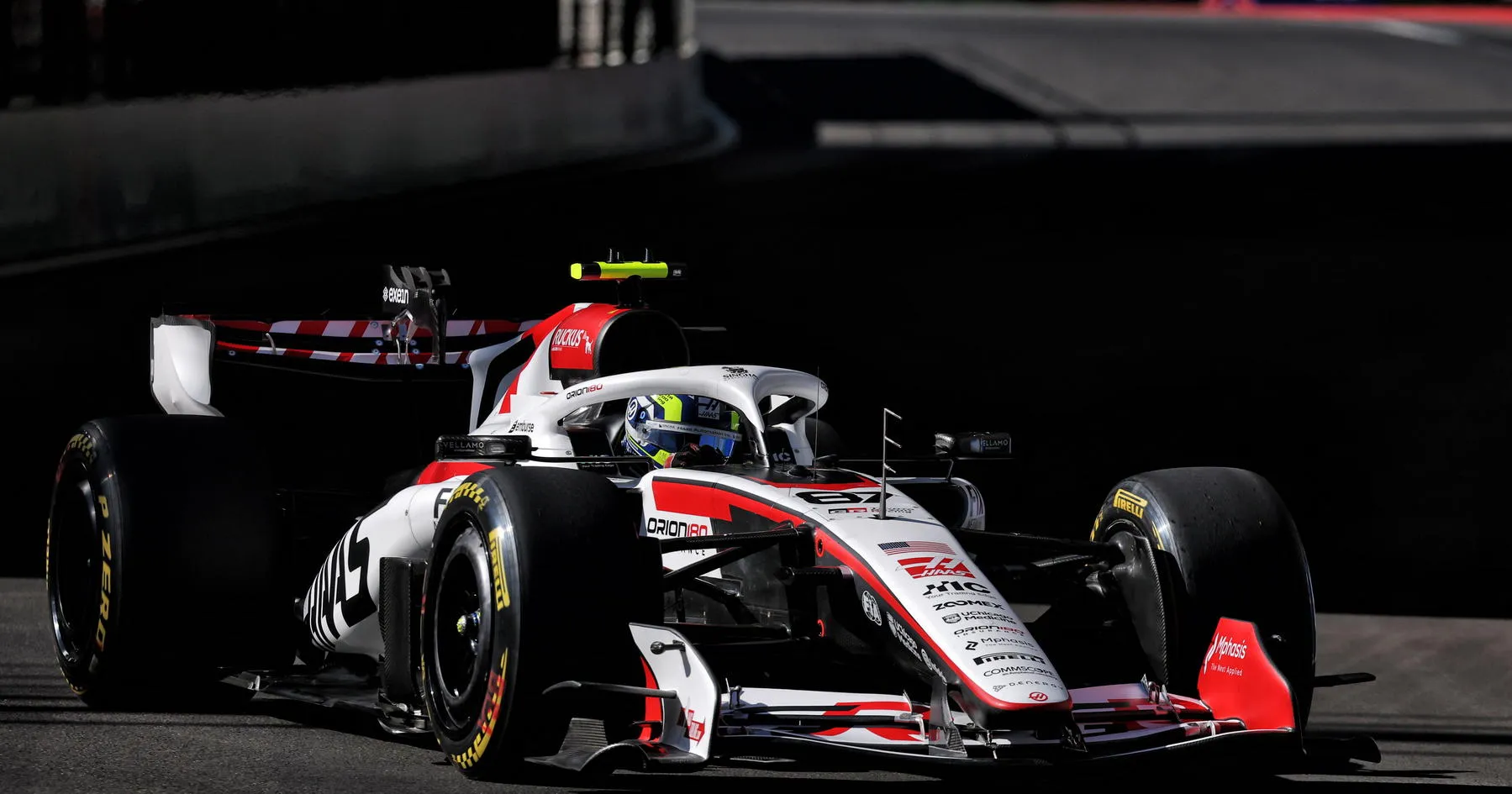 Haas Bantah Kekhawatiran Ferrari Terkait Pembalap 2027 - sumber: (racingnews365)