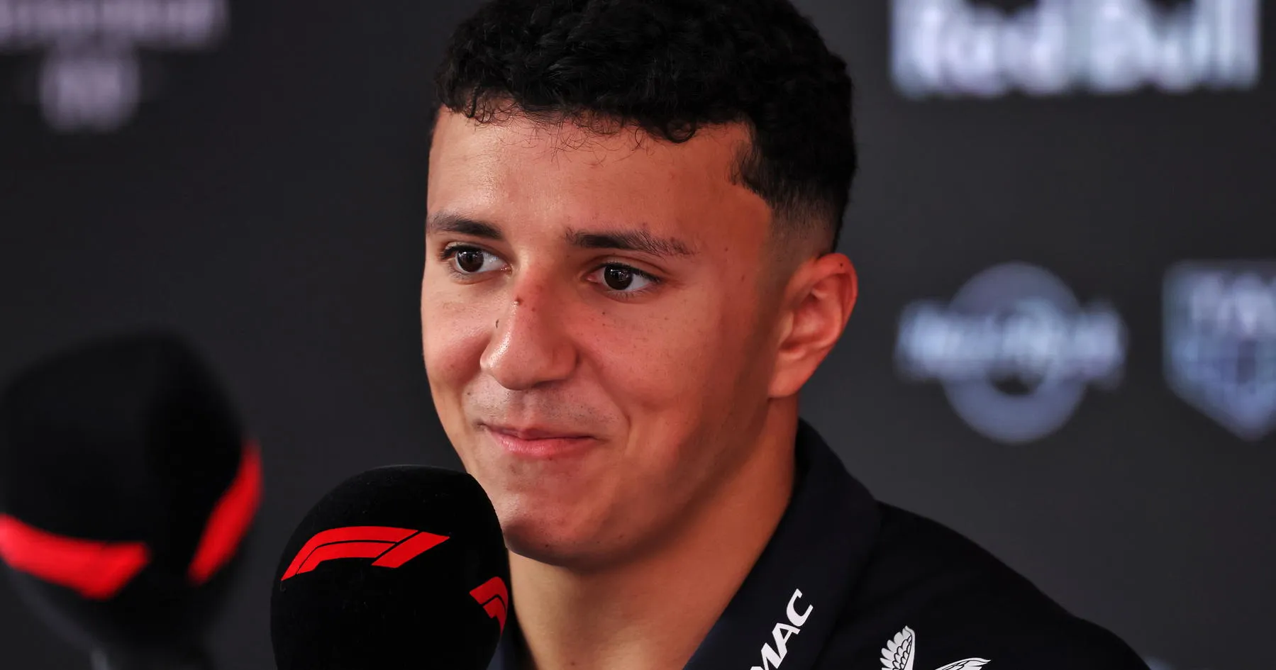 Isack Hadjar Siap Kembali ke Balapan F1 di Baku - sumber: (racingnews365)