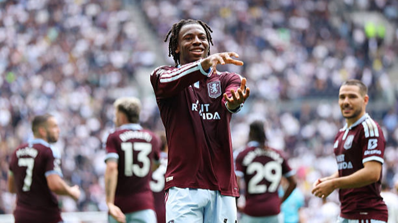 Julian Schuster Puji Dampak Instan Johan Manzambi Bersama Aston Villa
