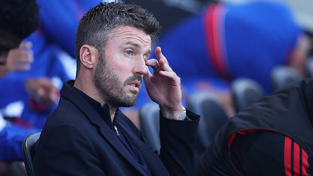 Kurangnya Semangat Michael Carrick Tercermin dalam Permainan Manchester United