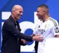 Kylian Mbappe Kini Fokus Membela Timnas Prancis Bersama Zidane
