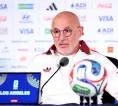 Luis de la Fuente Sebut Flick Bikin Barcelona di Level Berbeda