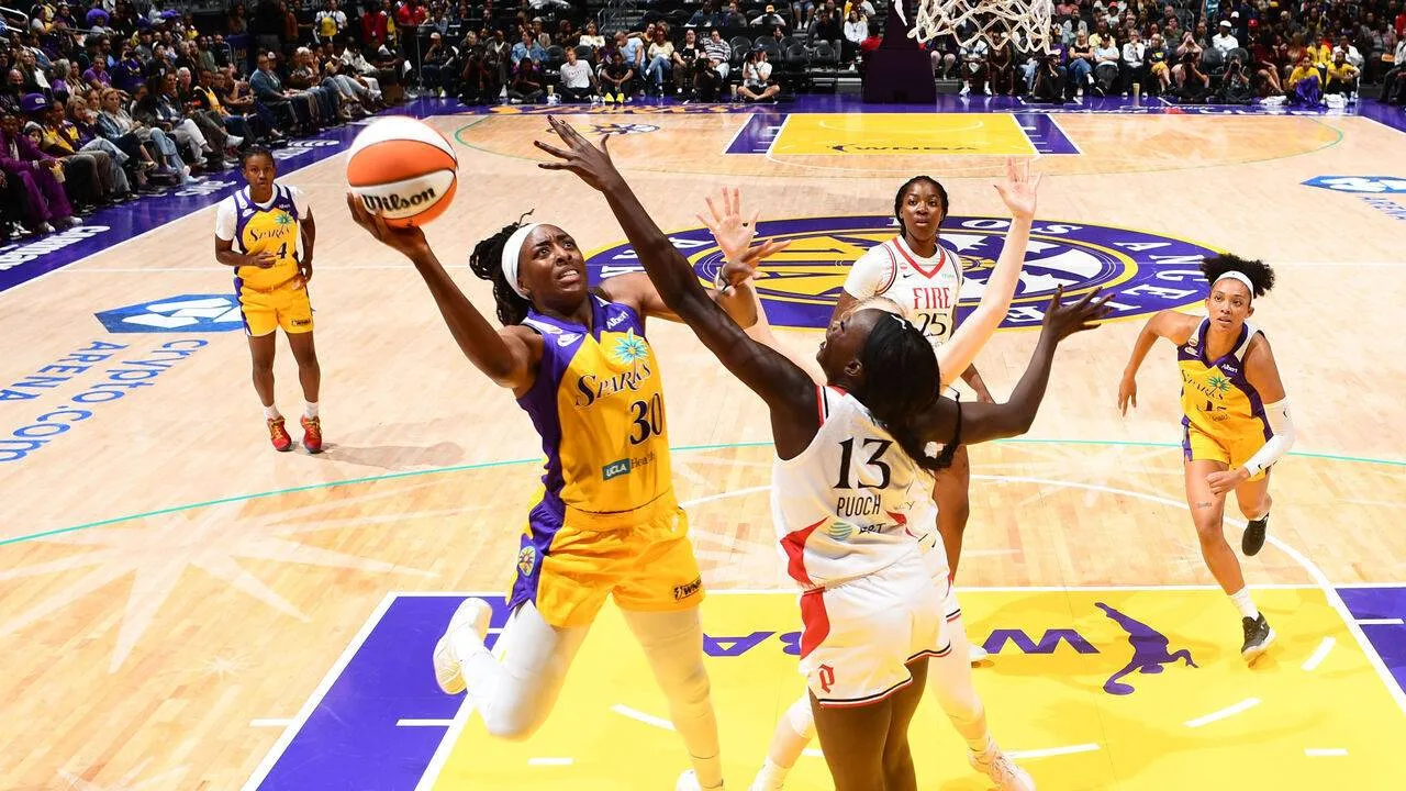 Nneka Ogwumike Cetak Sejarah WNBA dalam Kemenangan Los Angeles Sparks