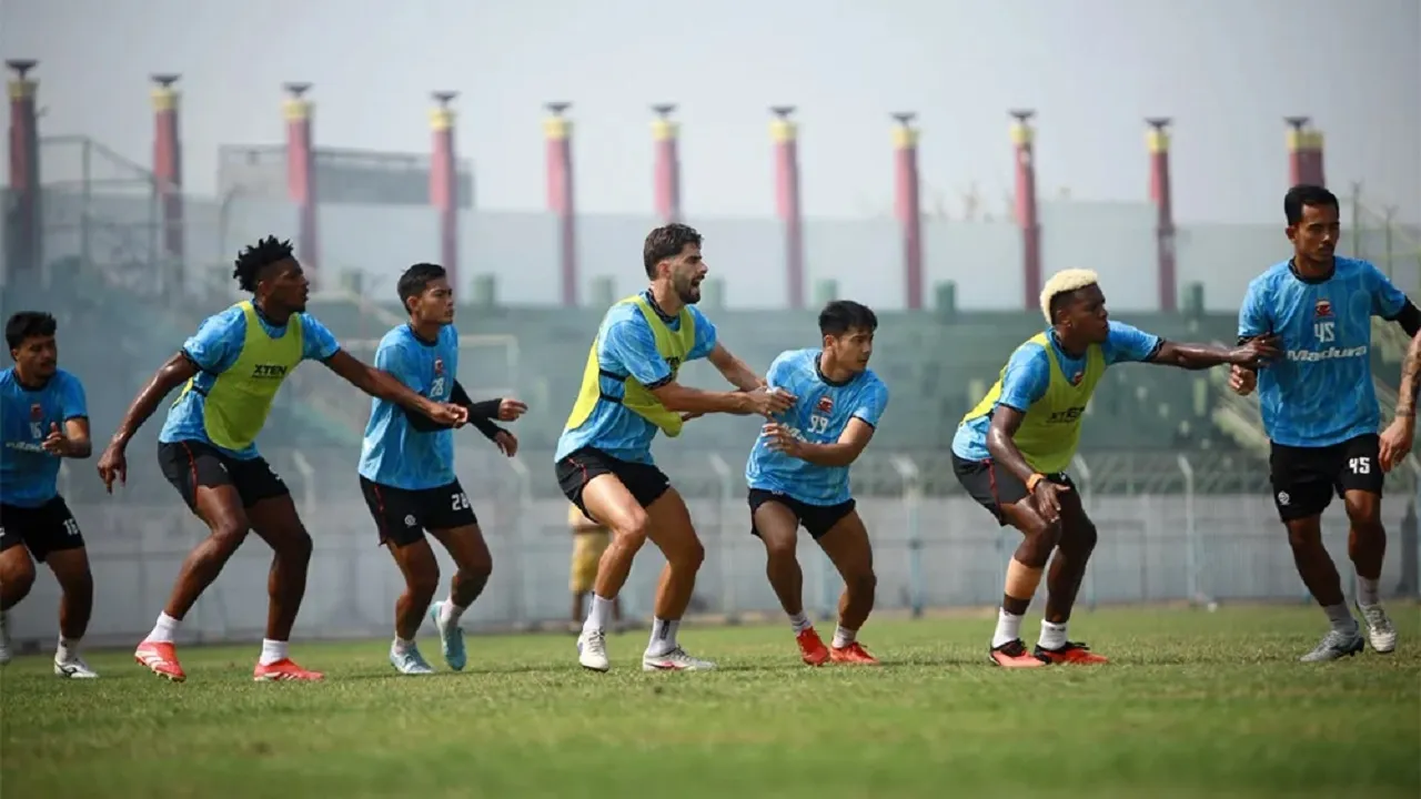Skuat Madura United diliburkan di tengah jeda kompetisi