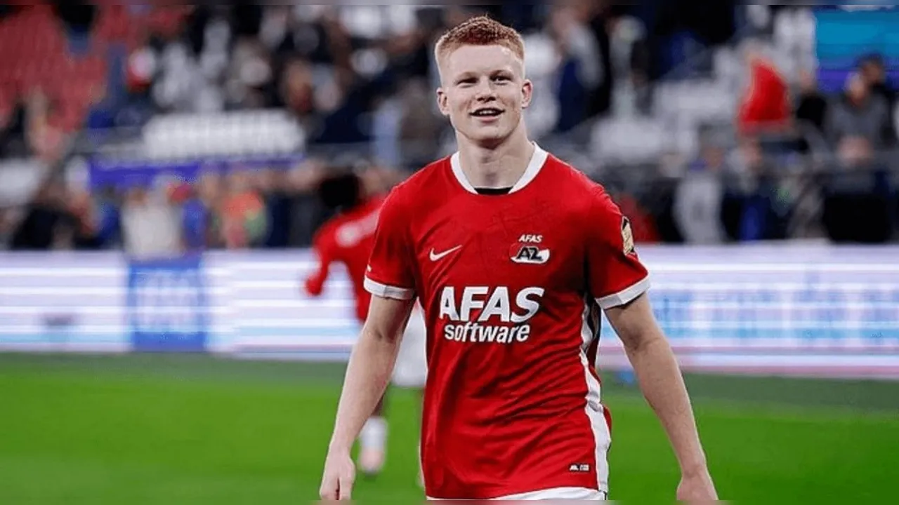 Saingi Liverpool, Tottenham Pantau Playmaker Muda AZ