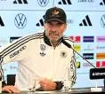 Sapa Penggemar Timnas Jerman, Jurgen Klopp Gunakan Cara Khasnya