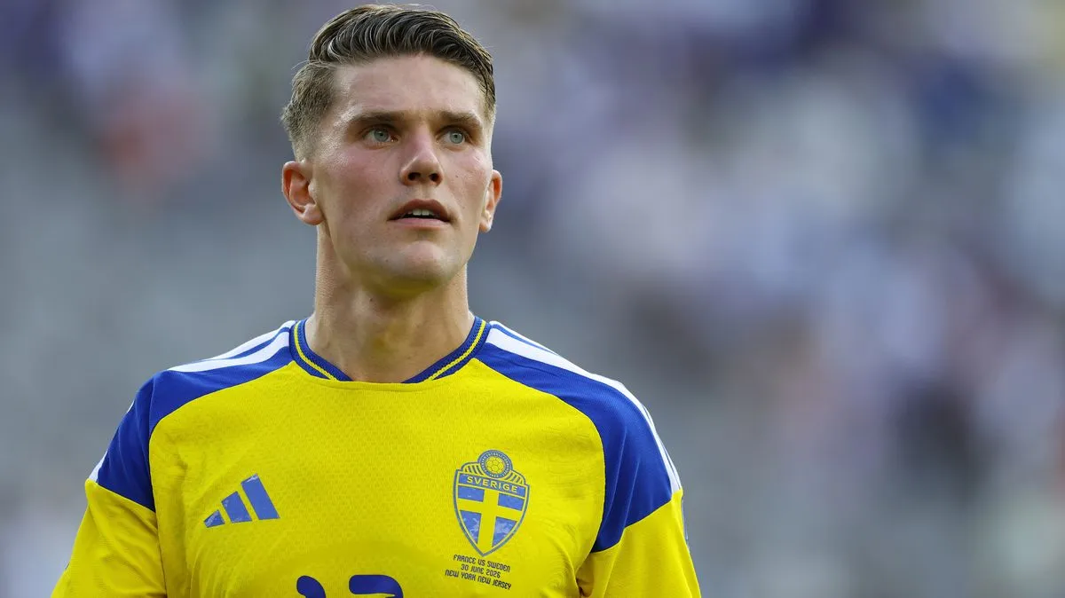 Viktor Gyokeres Dibela Rekan Usai Isyarat di Stoke - sumber: (footballlondon)