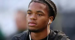 Arsenal dan Liverpool Bersaing untuk Rio Ngumoha dalam Bursa Transfer