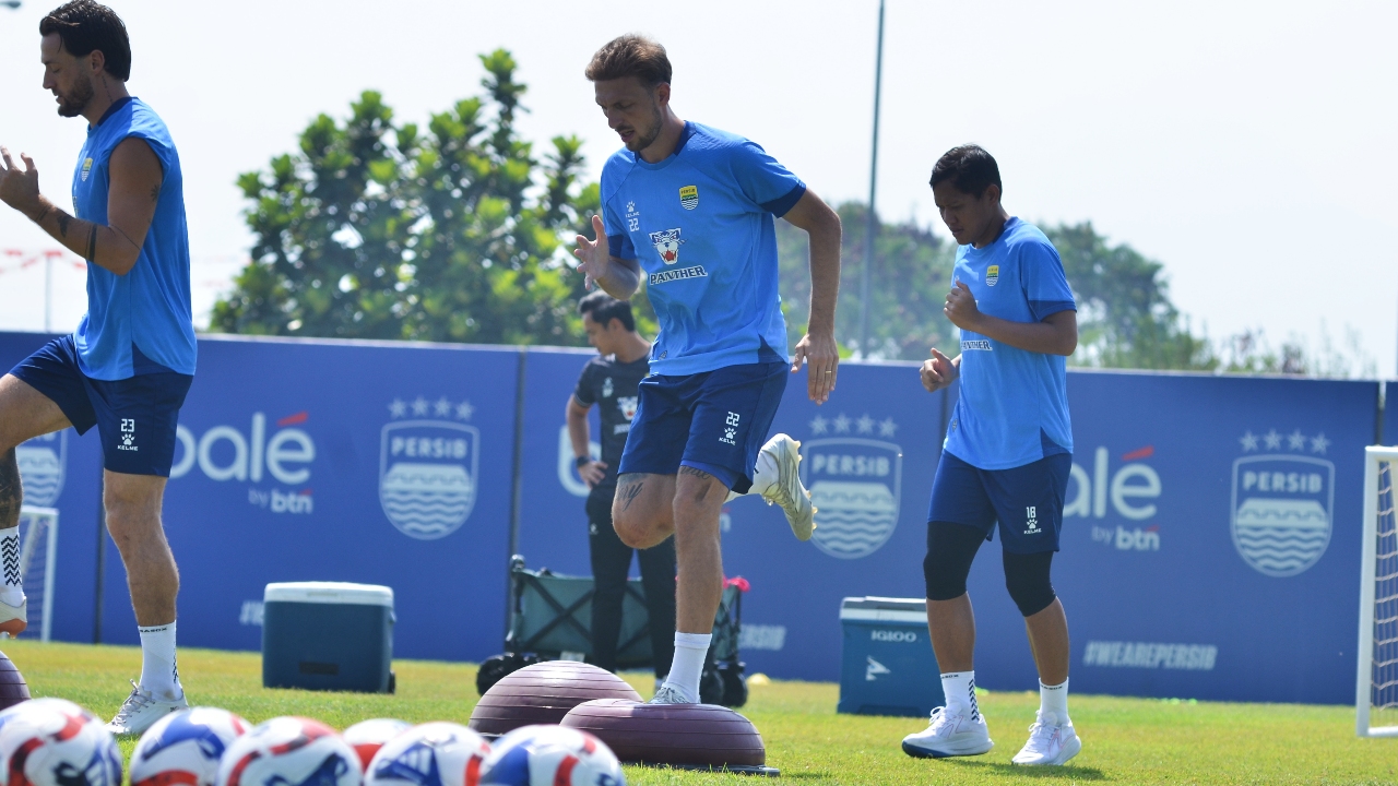 Danijel Loncar Takar Potensi Persib Main di Empat Kompetisi