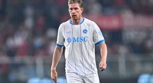 De Bruyne Tegaskan Komitmen di Napoli Meski Awal Musim Sulit