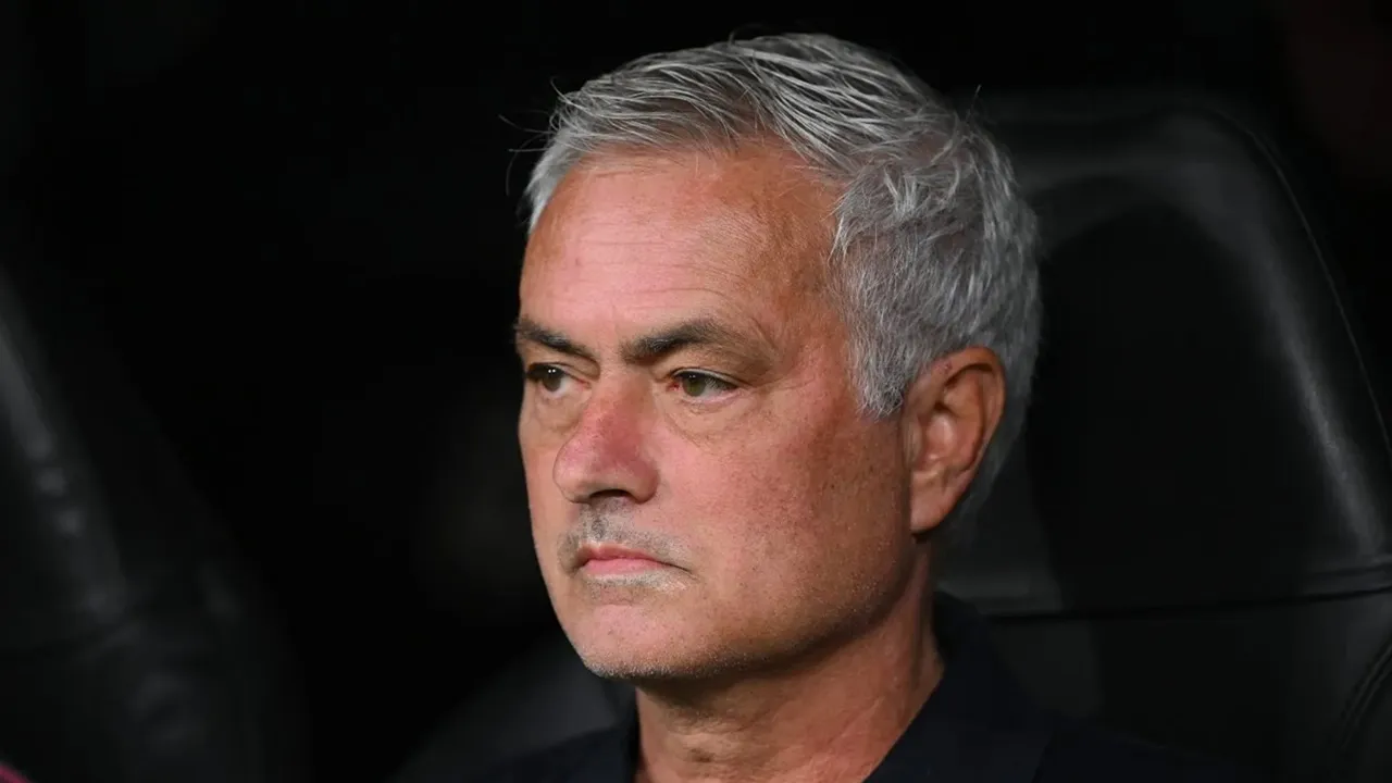Jose Mourinho Putuskan Absen dalam Pertemuan Tahunan Pelatih
