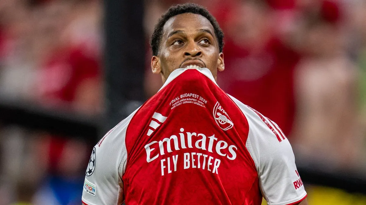 Jurrien Timber Ungkap Derita Cedera Panggul - sumber: (footballlondon)