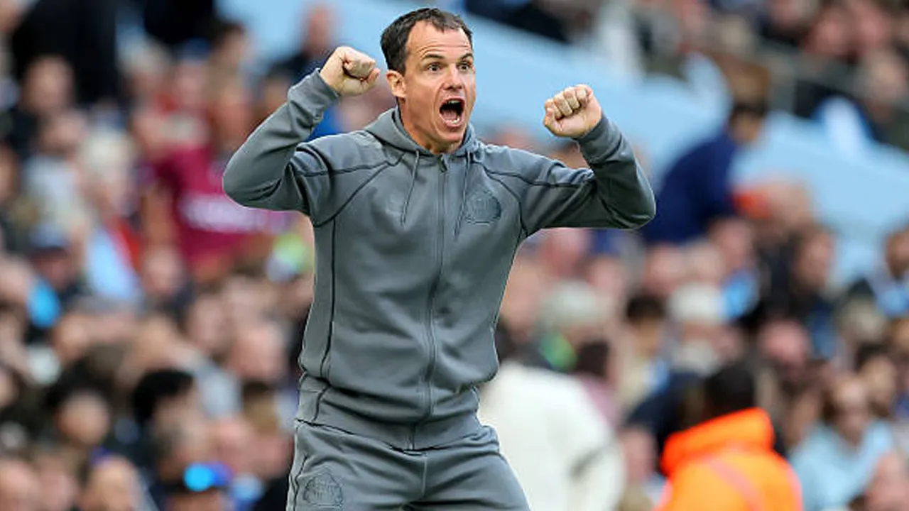 Kemampuan Sunderland Atasi Jadwal Padat Buat Regis Le Bris Optimistis