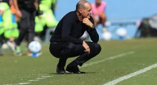 Ketegangan Memuncak, Allegri Lampiaskan Amarah Usai Imbang Lawan Napoli