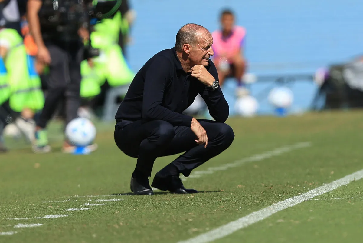 Ketegangan Memuncak, Allegri Lampiaskan Amarah Usai Imbang Lawan Napoli - sumber: (footballitalia)