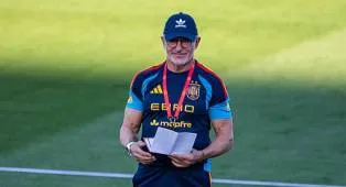 Luis de la Fuente Minta Skuad Spanyol Tidak Cepat Puas Usai Juara Dunia
