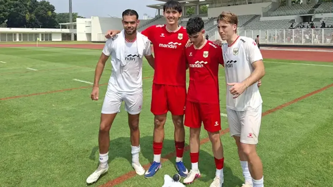 Jens Raven, Mitchell Baker, Mathew Baker, dan Luke Vickery