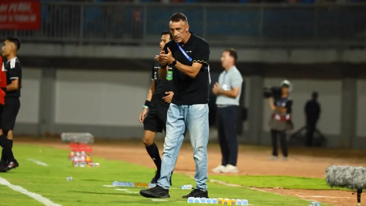 Pelatih Madura United, Jose Gomes