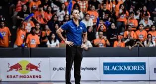 Pelita Jaya Jakarta Hanya Semusim Bersama David Singleton