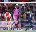 Barcelona Lega Lihat Perkembangan Marc-Andre Ter Stegen di Ajax