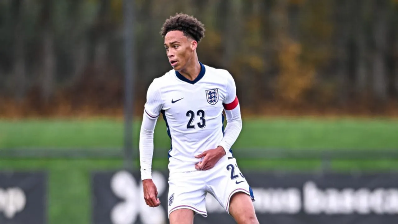 Bek Muda Tottenham Dapat Panggilan Latihan Bersama Timnas Senior Inggris