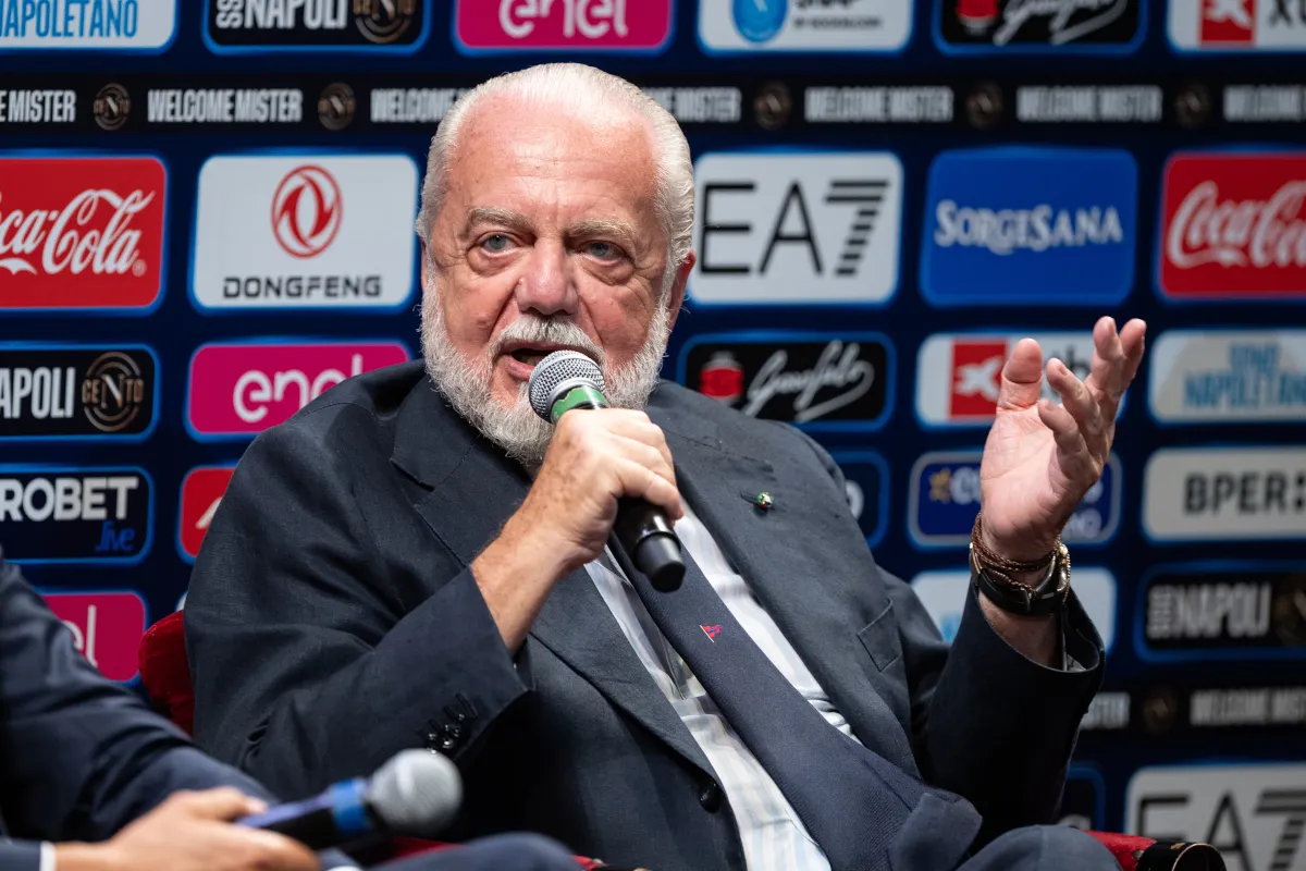 De Laurentiis: Stadion Baru Napoli Siap Dibangun dalam 24 Bulan - sumber: (footballitalia)