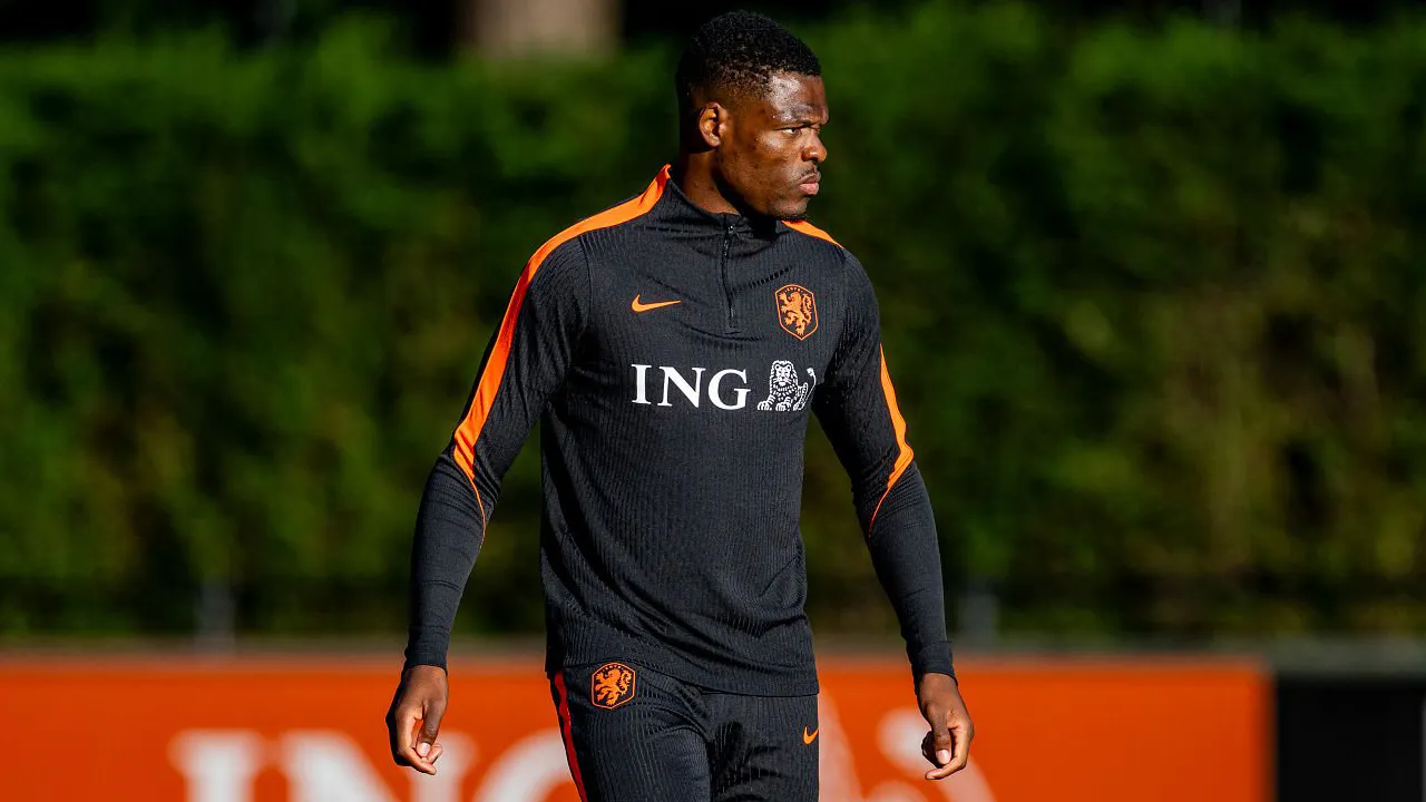 Denzel Dumfries Dipercaya Jadi Wakil Kapten Belanda di Era Xavi